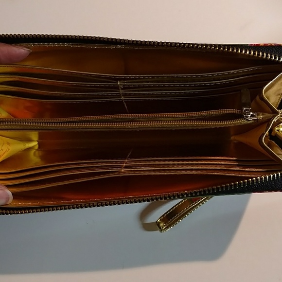 ALL THINGS SUNDAR WRISTLET/ CLUTCH - Picture 8 of 8